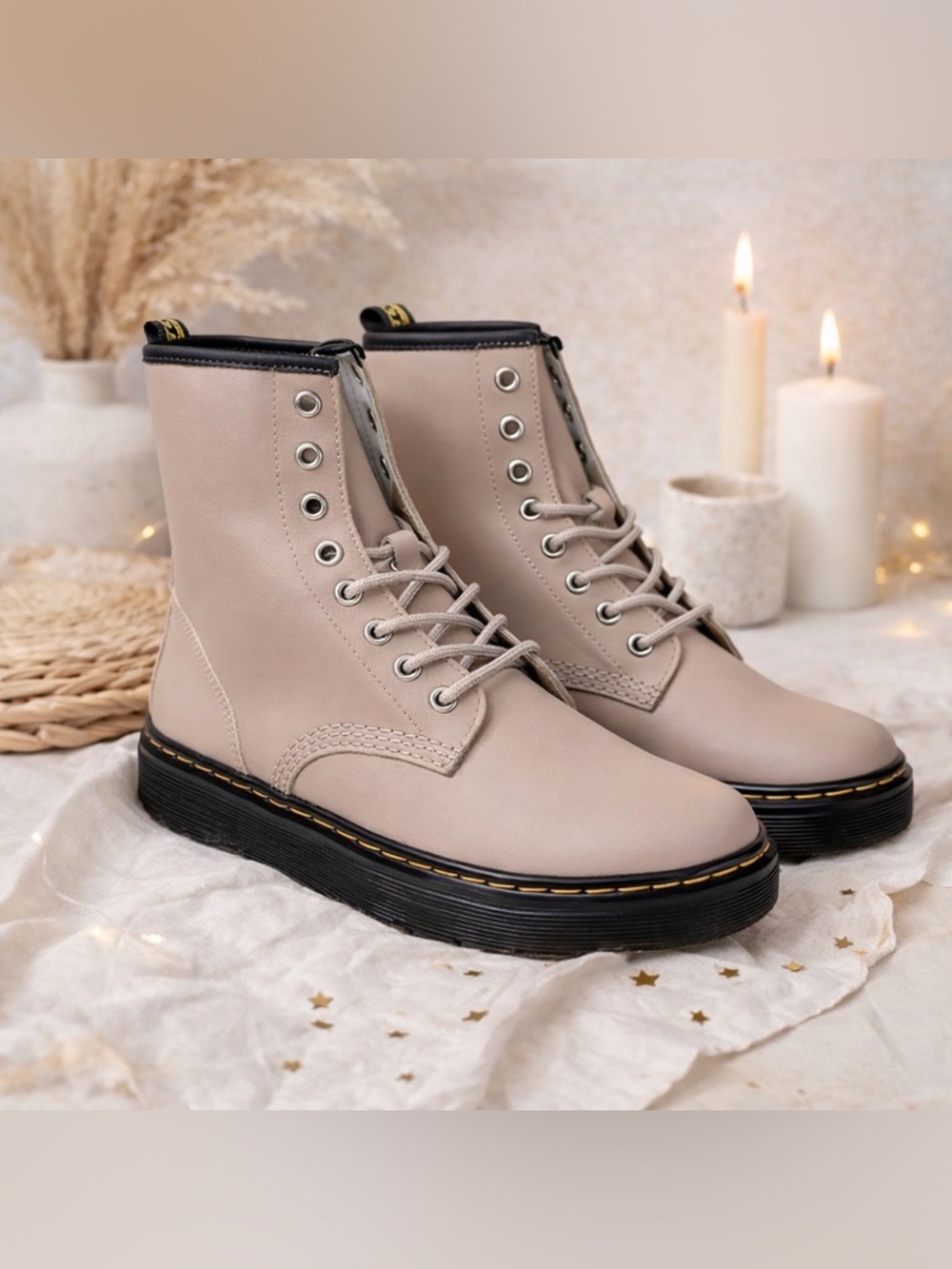 Dr. Martens Zavala vintage beige Lace-Up Leather Boots - Picture 1 of 5